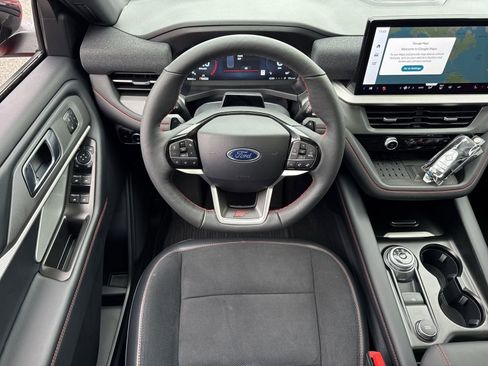 Used 2025 Ford Explorer ST w/ Sun And Sound Package image 29