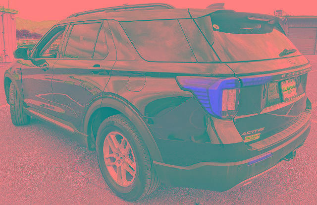 Certified 2025 Ford Explorer Active w/ Active Comfort Package RWD image 4