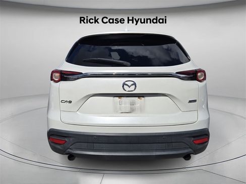 Used 2018 MAZDA CX-9 Touring w/ Touring Premium Package image 5
