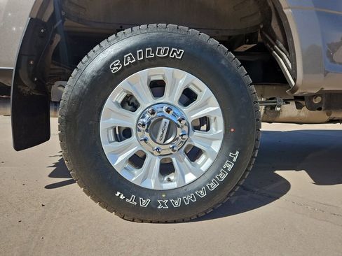 Used 2020 Ford F250 XL w/ STX Appearance Package AWD/4WD image 9
