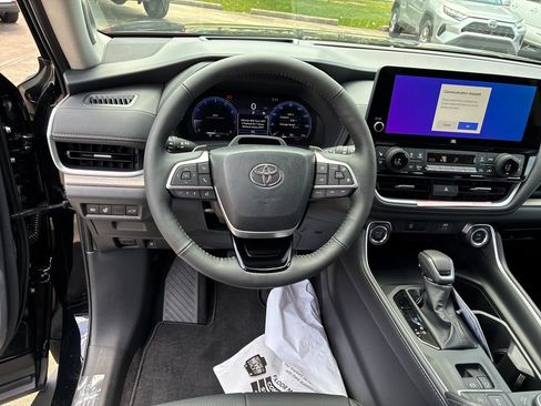 New 2026 Toyota Grand Highlander AWD image 21