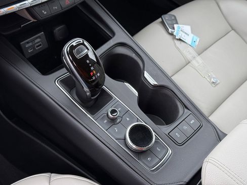 Used 2020 Cadillac XT4 Premium Luxury w/ Technology Package image 32