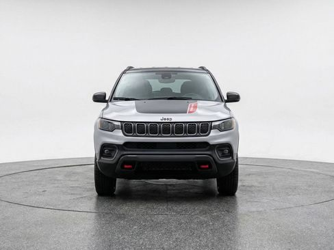 Used 2025 Jeep Compass Trailhawk image 1