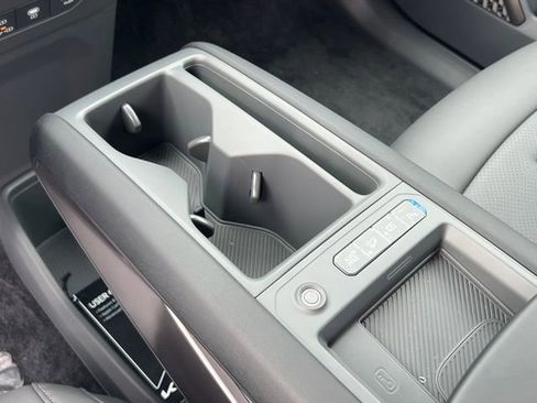 New 2026 Kia EV9 Wind image 21