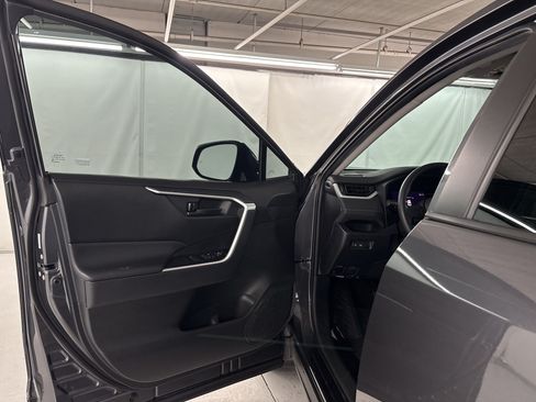 Used 2024 Toyota RAV4 LE FWD image 22