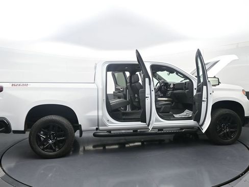 Used 2025 Chevrolet Silverado 1500 LT Trail Boss w/ Convenience Package II AWD/4WD image 45