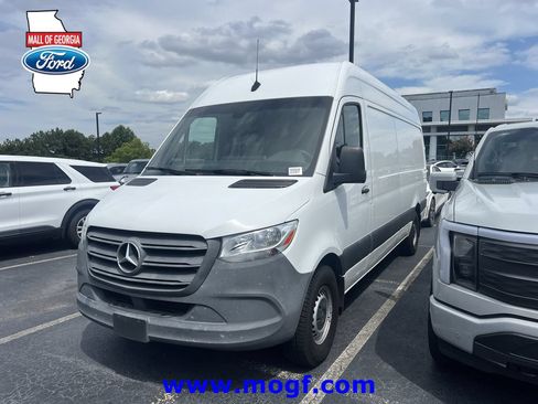 Used 2022 Mercedes-Benz Sprinter 2500 image 1