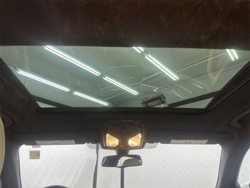 Used 2021 BMW 530i w/ Convenience Package image 21