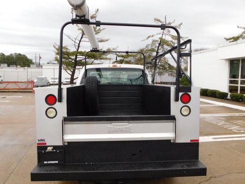 Used 2015 Ford F250 XL image 2