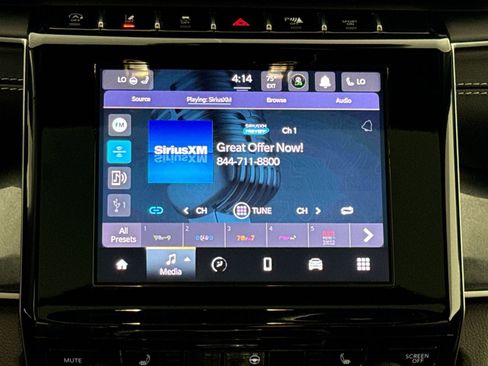 Used 2023 Jeep Grand Cherokee Altitude AWD/4WD image 18