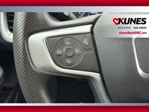 Used 2024 GMC Terrain SLE image 11