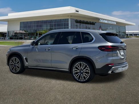 Certified 2024 BMW X5 xDrive40i AWD/4WD image 8