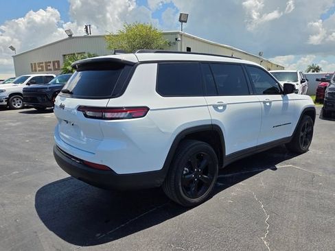 Used 2024 Jeep Grand Cherokee L Altitude RWD image 12