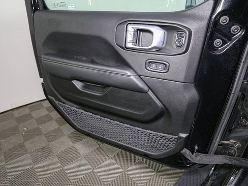 Used 2022 Jeep Wrangler Unlimited Sahara w/ Cold Weather Group image 36