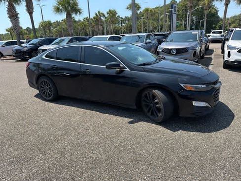 Used 2020 Chevrolet Malibu LT w/ Midnight Edition FWD image 11