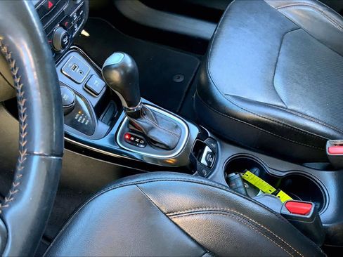 Used 2020 Jeep Compass Limited image 16