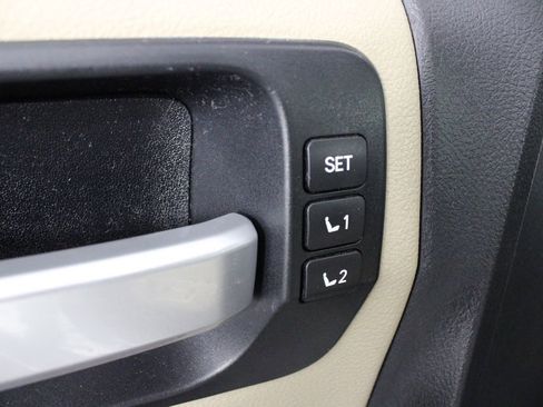 Used 2012 Toyota Sequoia Platinum image 21