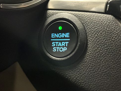 Used 2022 Ford Escape Titanium AWD/4WD image 23