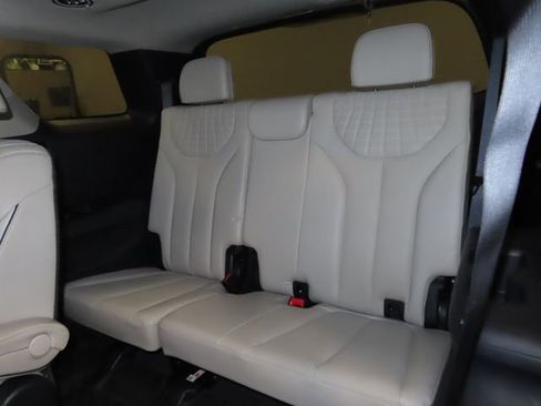 Used 2023 Hyundai Palisade Limited image 17