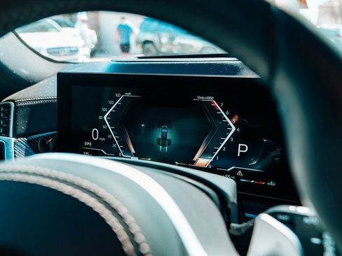 Used 2026 BMW X5 xDrive40i w/ M Sport Package image 31