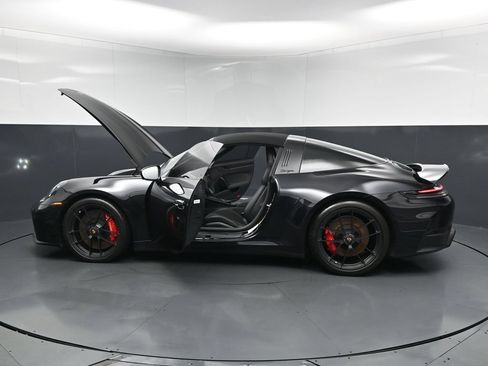Used 2025 Porsche 911 Targa 4 GTS AWD/4WD image 30