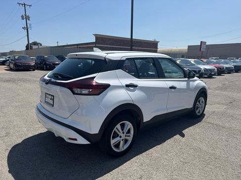 Used 2023 Nissan Kicks S FWD image 6