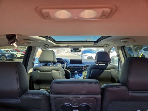 Used 2023 Acura MDX SH-AWD image 11