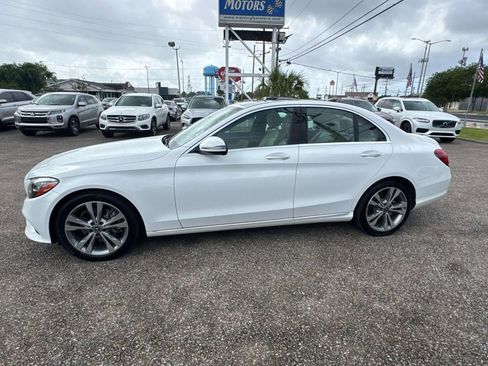 Used 2019 Mercedes-Benz C 300 Sedan image 4