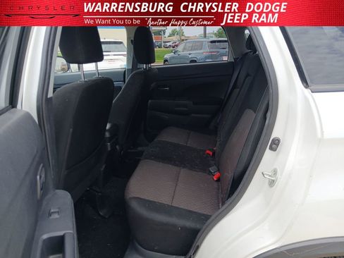 Used 2018 Mitsubishi Outlander Sport LE FWD image 12