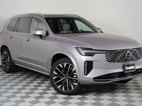 New 2026 Volvo XC90 B5 Plus w/ Protection Package image 16