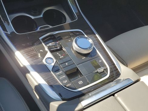 Certified 2023 BMW X7 xDrive40i w/ Executive Package image 20