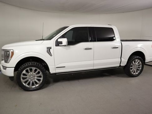 Used 2023 Ford F150 Limited image 9