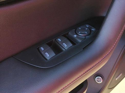 Used 2024 Chevrolet Blazer RS w/ Enhanced Convenience Package FWD image 12