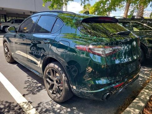 Used 2021 Alfa Romeo Stelvio Ti Sport AWD/4WD image 3