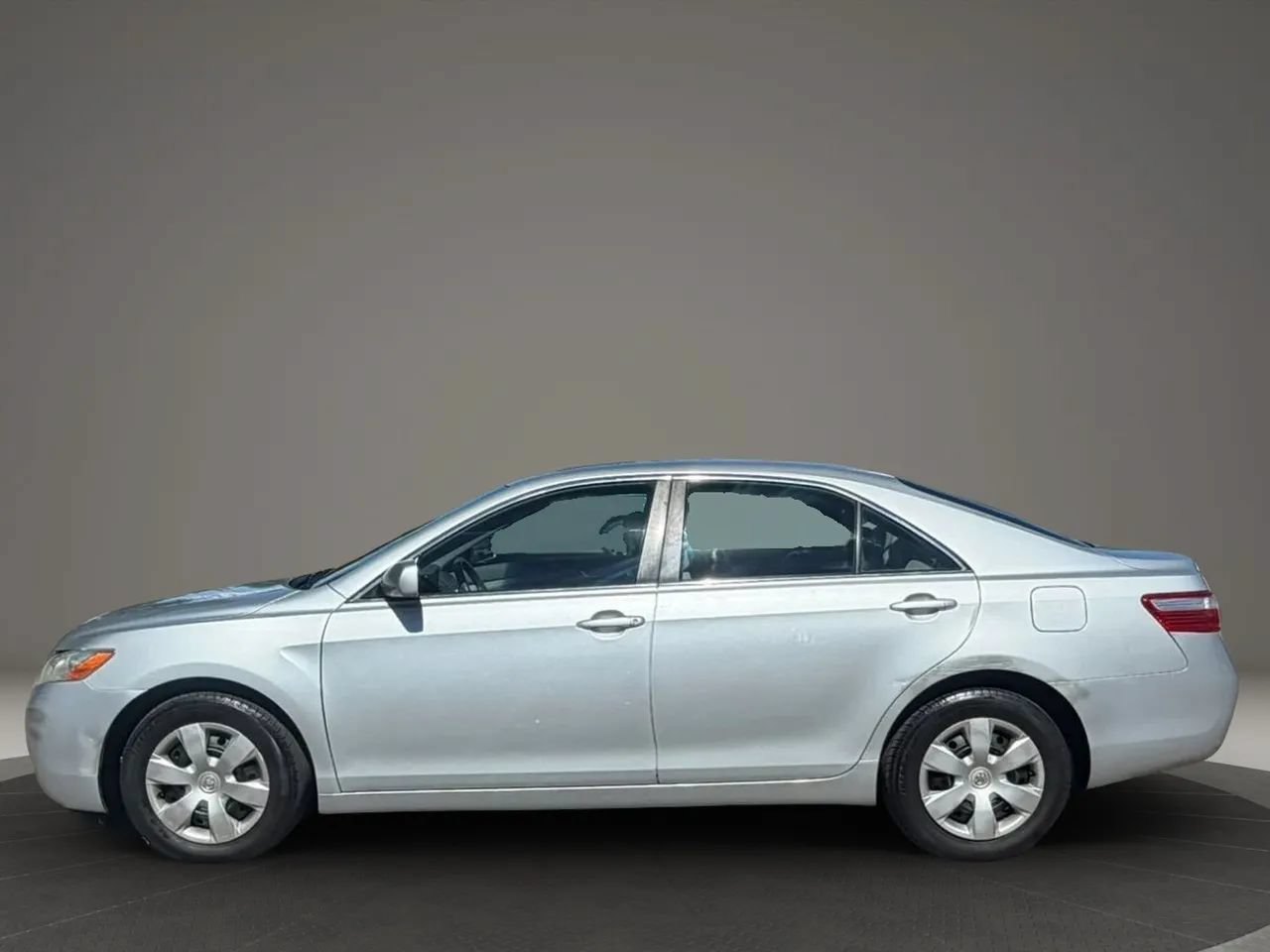 Used 2007 Toyota Camry LE FWD image 8