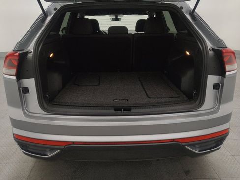 Used 2020 Volkswagen Atlas Cross Sport S image 29