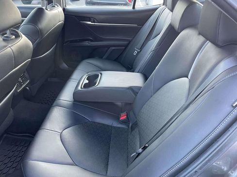 Used 2018 Toyota Camry XSE image 20