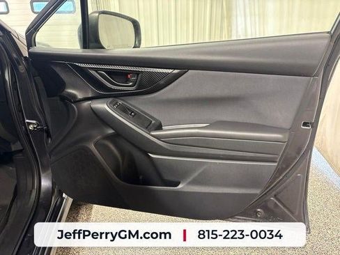 Used 2018 Subaru Crosstrek 2.0i Premium AWD/4WD image 16