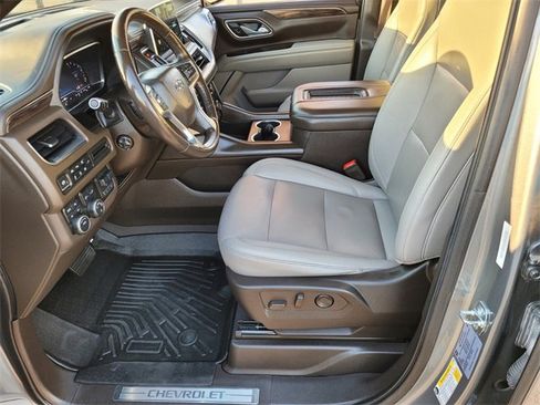 Used 2022 Chevrolet Tahoe Z71 w/ Luxury Package image 10