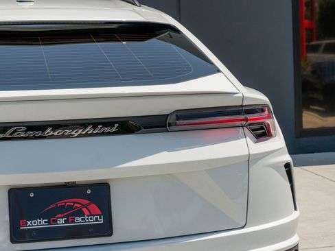 Used 2020 Lamborghini Urus AWD/4WD image 39
