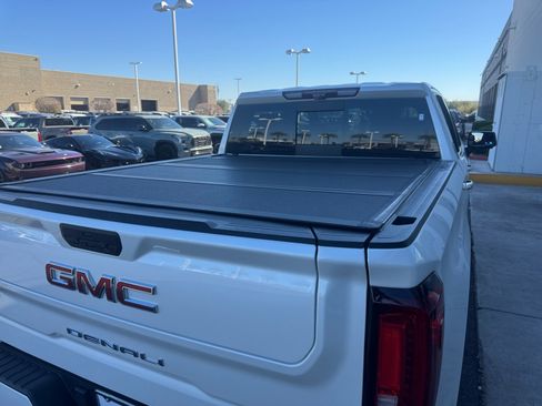 Used 2021 GMC Sierra 1500 Denali w/ Denali Ultimate Package image 27