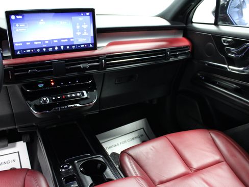Used 2023 Lincoln Corsair Reserve FWD image 19