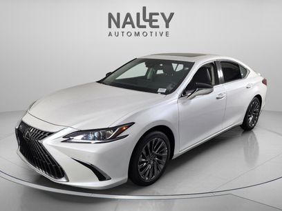 New 2025 Lexus ES 300h w/ Luxury Package