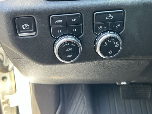 Used 2023 GMC Sierra 1500 SLE AWD/4WD image 20