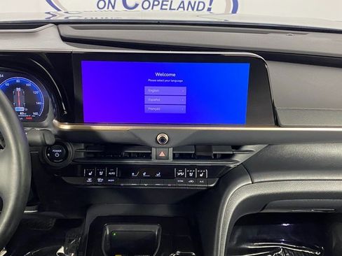 Used 2025 Toyota Crown Platinum image 14