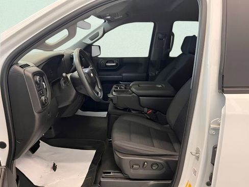 Used 2023 Chevrolet Silverado 1500 Custom AWD/4WD image 17