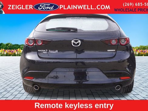 Used 2021 MAZDA MAZDA3 s image 4