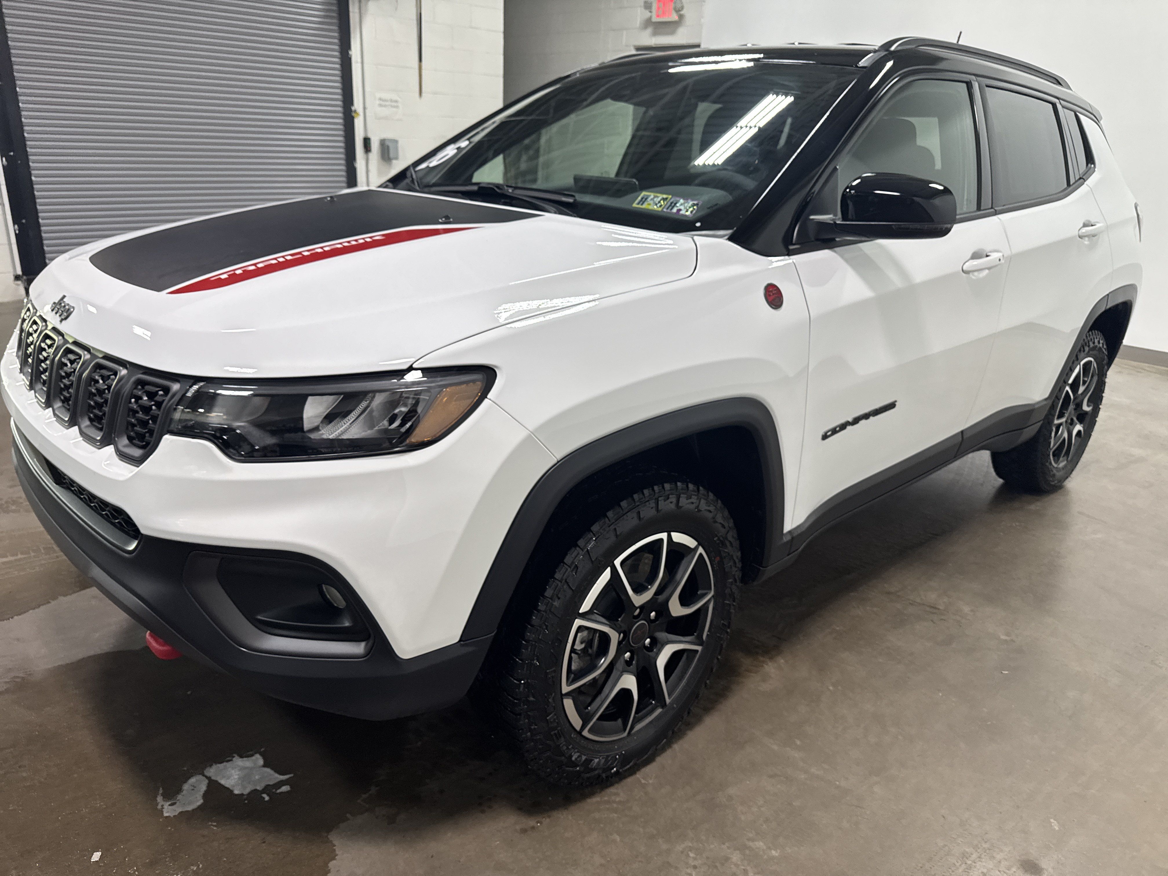 Used 2026 Jeep Compass Trailhawk AWD/4WD image 6
