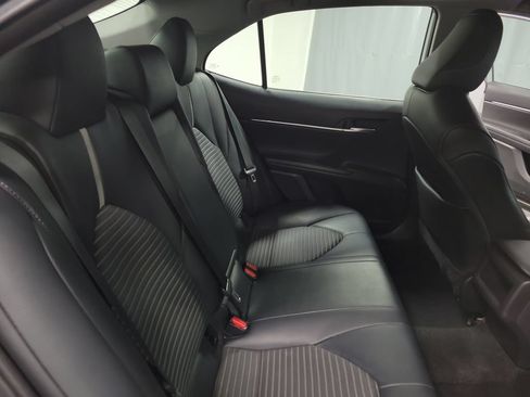 Used 2021 Toyota Camry SE FWD image 20
