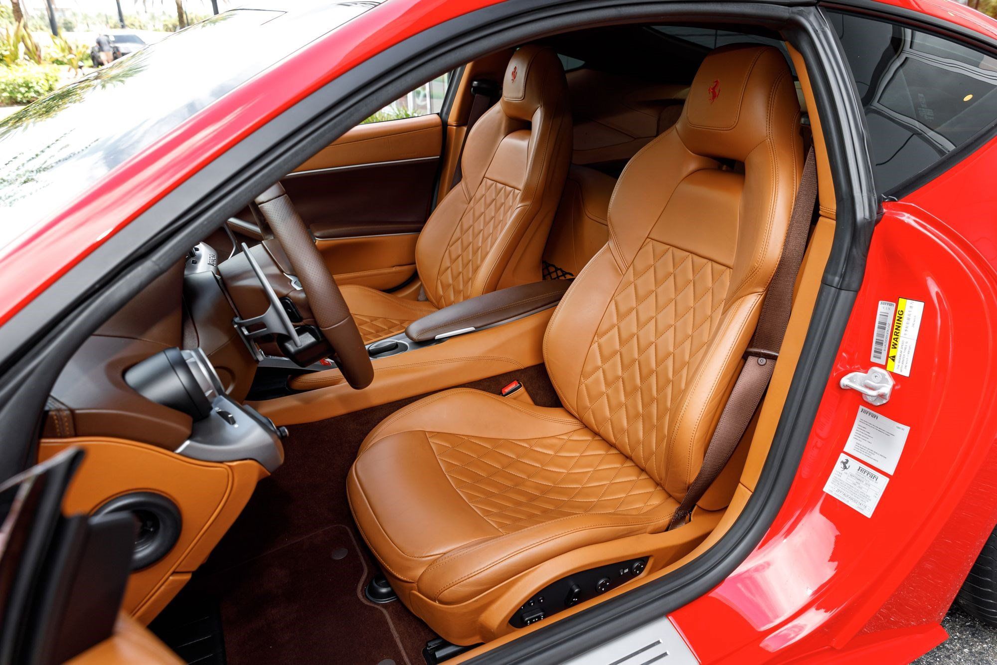 Used 2016 Ferrari F12 Berlinetta RWD image 10